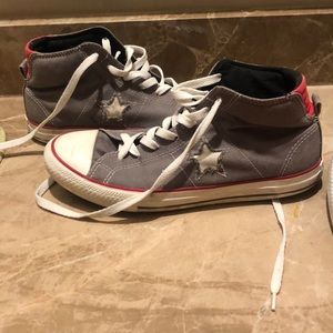 Cute gray Converse hightops. Size 7.5